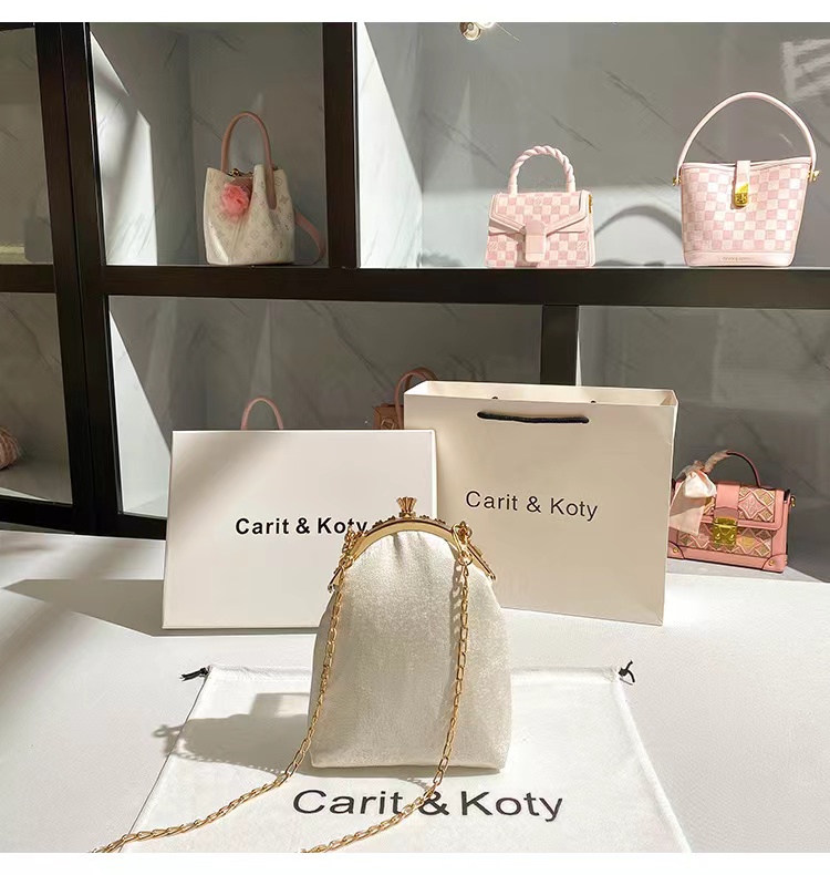 Luxury Satin Square Bag Pearl  - Evening Bag Beaded recension och pris